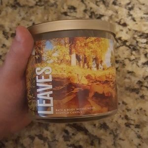 Leaves candle